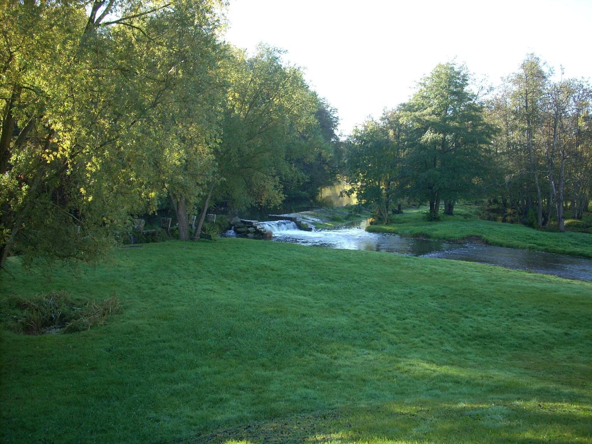 Le Moulin De Poilly Panzió Kültér fotó